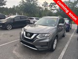 Used 2019 Nissan Rogue SV image 2