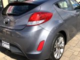 Used 2017 Hyundai Veloster image 2