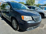 Used 2014 Chrysler Town & Country Touring-L w/ Driver Convenience Group image 5