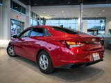 Used 2021 Hyundai Elantra SE image 5