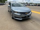 Used 2015 Chevrolet Impala LT w/ Convenience Package image 2