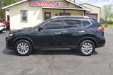 Used 2017 Nissan Rogue SV image 3