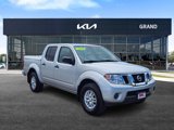 Used 2019 Nissan Frontier SV image 2