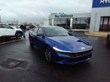 New 2025 Hyundai Elantra Sport image 2