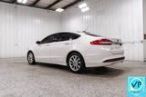 Used 2017 Ford Fusion SE image 4