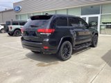 Used 2017 Jeep Grand Cherokee Altitude image 3