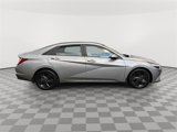 Used 2023 Hyundai Elantra SEL image 2