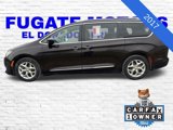 Used 2017 Chrysler Pacifica Touring-L Plus w/ Tire & Wheel Group image 2