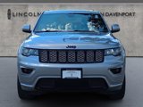 Used 2017 Jeep Grand Cherokee Altitude image 2