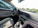 Used 2017 Hyundai Elantra SE image 5