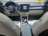 Used 2022 Volvo XC40 T5 Momentum w/ Premium Package image 3