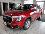 Used 2024 GMC Terrain SLE image 3