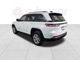Used 2023 Jeep Grand Cherokee Limited image 3