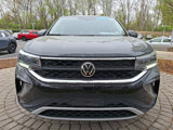 Certified 2022 Volkswagen Taos SE w/ Panoramic Sunroof Package image 2