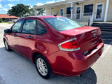 Used 2010 Ford Focus SE image 3