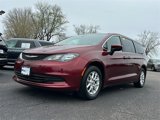 Used 2017 Chrysler Pacifica Touring image 3