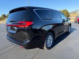 New 2025 Chrysler Pacifica Select image 3