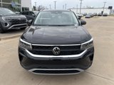 New 2024 Volkswagen Taos SE image 2