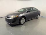 Used 2014 Toyota Camry L image 3