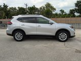 Used 2020 Nissan Rogue SV image 3