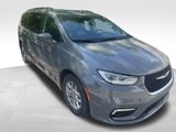 Used 2022 Chrysler Pacifica Touring-L image 2