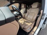 Certified 2021 Porsche Macan image 5