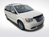 Used 2013 Chrysler Town & Country Touring-L w/ Driver Convenience Group image 2