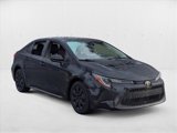 Used 2022 Toyota Corolla LE image 3