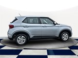 Certified 2023 Hyundai Venue SE image 3