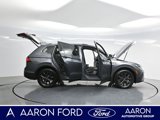 Used 2024 Volkswagen Tiguan SE w/ Panoramic Sunroof Package image 4