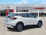 Used 2023 Nissan Kicks SV image 4