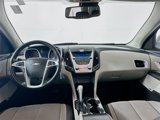 Used 2010 Chevrolet Equinox LT image 3