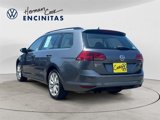Used 2016 Volkswagen Golf SportWagen image 3