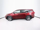 Used 2017 Toyota Highlander AWD V6 image 4