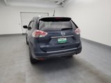 Used 2016 Nissan Rogue SV image 6