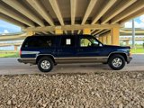 Used 1995 Chevrolet Suburban 2WD image 2