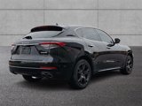 Used 2021 Maserati Levante image 4