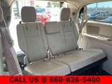 Used 2013 Chrysler Town & Country Touring image 6