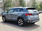 Certified 2022 Volkswagen Taos SEL w/ Panoramic Sunroof Package image 5