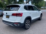 Used 2024 Volkswagen Taos SE image 3