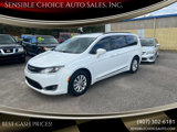 Used 2017 Chrysler Pacifica Touring-L image 2