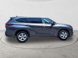Used 2020 Toyota Highlander LE image 4