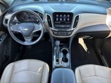 Used 2022 Chevrolet Equinox Premier image 2