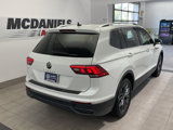 Certified 2023 Volkswagen Tiguan SE w/ Panoramic Sunroof Package image 4