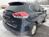Used 2015 Nissan Rogue SV image 2