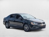 Used 2016 Volkswagen Jetta SE image 3