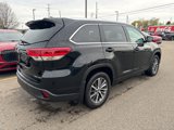 Used 2017 Toyota Highlander XLE image 4