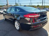 Used 2019 Ford Fusion SE image 4