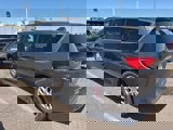 Used 2017 Chrysler Pacifica Touring image 3