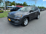 Used 2022 Jeep Compass Latitude image 3
